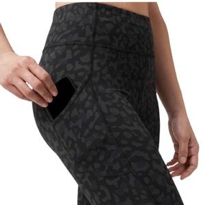 Lululemon Fast & Free Leopard Print High Rise Tight. Size: 4